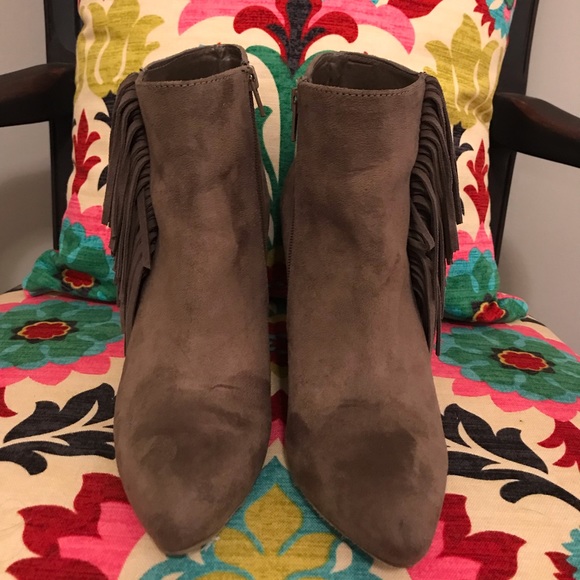 Madden Girl Tassel Booties⚜️ - Picture 2 of 4